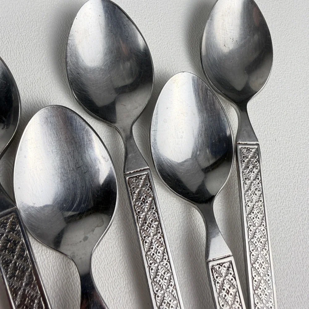 Rogers International Teaspoons (Vogue Pattern) Set of 6 Stainless Flatware